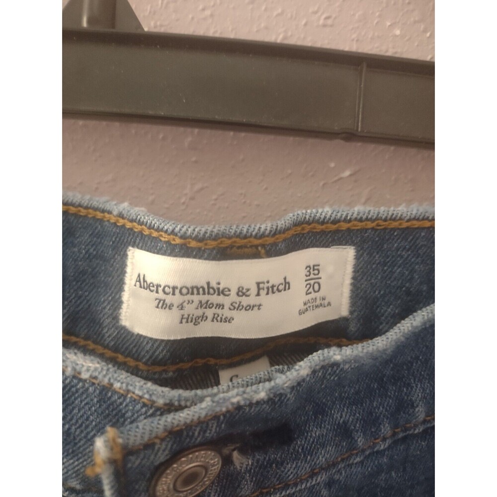 NWT Abercrombie & Fitch The 4" Mom Short Distressed Denim High Rise Size 20 - Picture 4 of 10